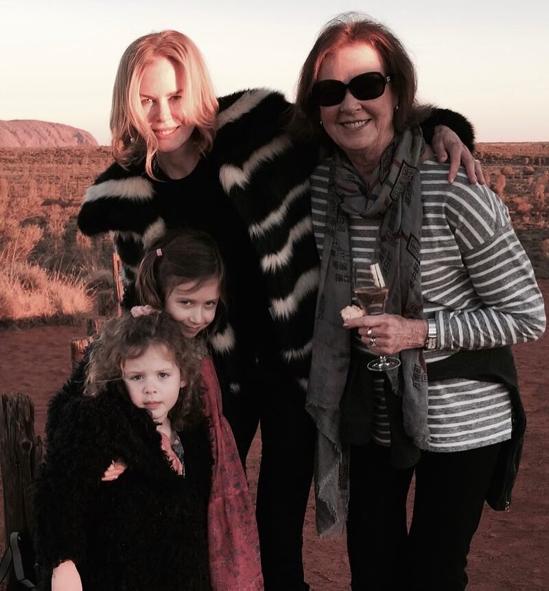 Nicole Kidman junto a su familia