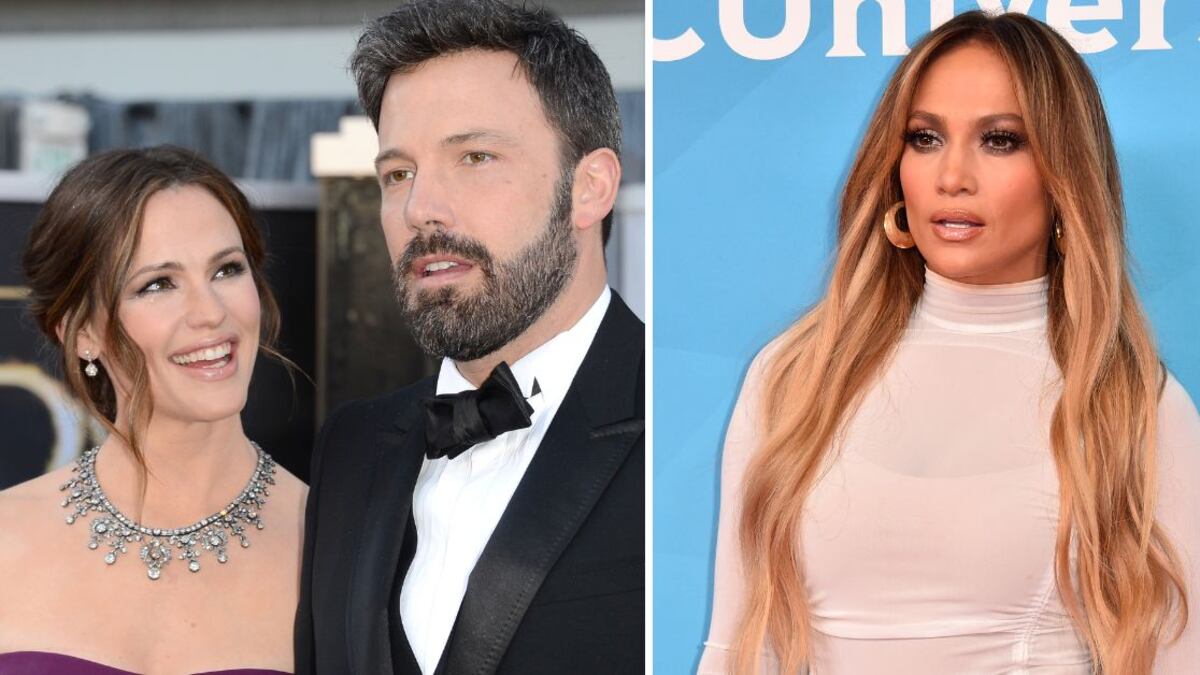 La pareja fue captada aparentemente teniendo una discusión dentro de su auto ¿Cuál pudo ser la razón?G