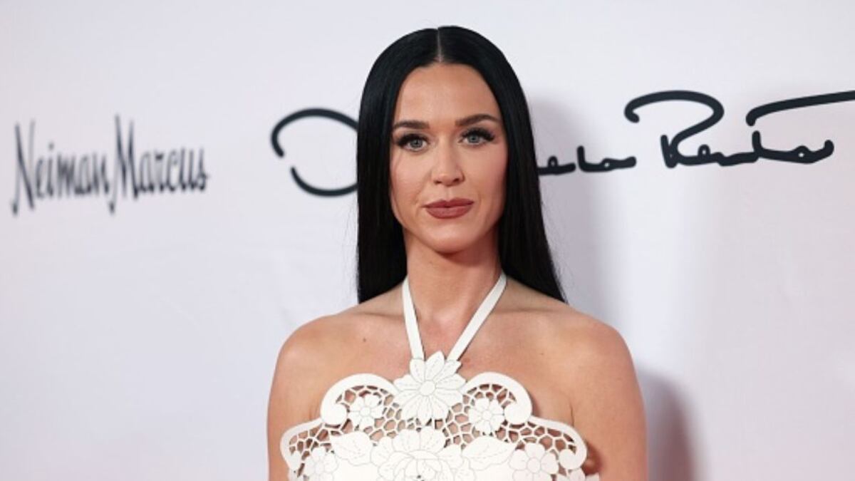 Katy Perry le dice adiós a su cabello largo y sorprende con radical cambio de look: se quitó 10 años de encima