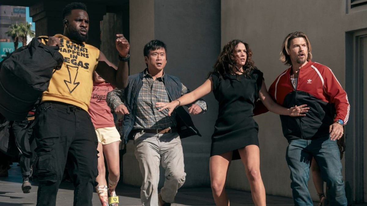 Escenas de la serie Hechos polvo