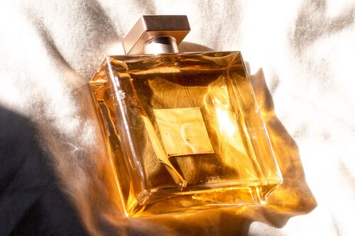 ¡Desatan la atracción!: Los cinco mejores perfumes con feromonas para hombres que siguen en tendencia