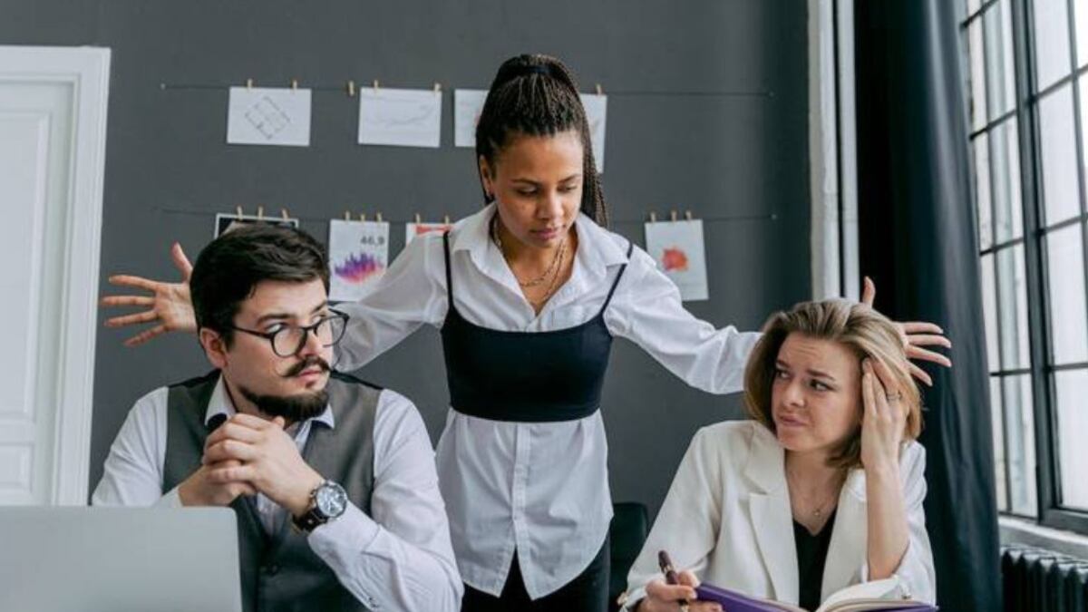 Los 4 signos del zodiaco que son los peores compañeros de trabajo: debes tener cuidado con ellos