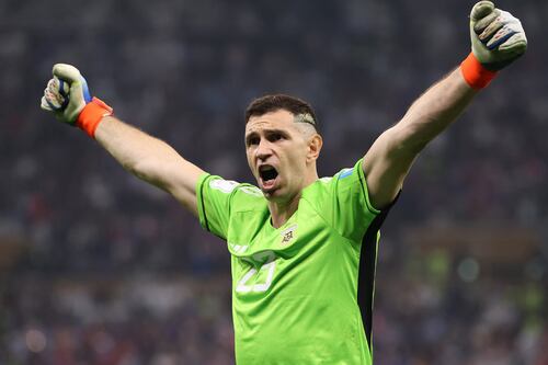 La última del “Dibu” Martínez: gasta una millonada en un perro para resguardar su medalla de campeón del mundo