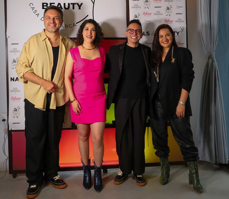 Maite Perroni reapareció para inaugurar un salón de belleza.