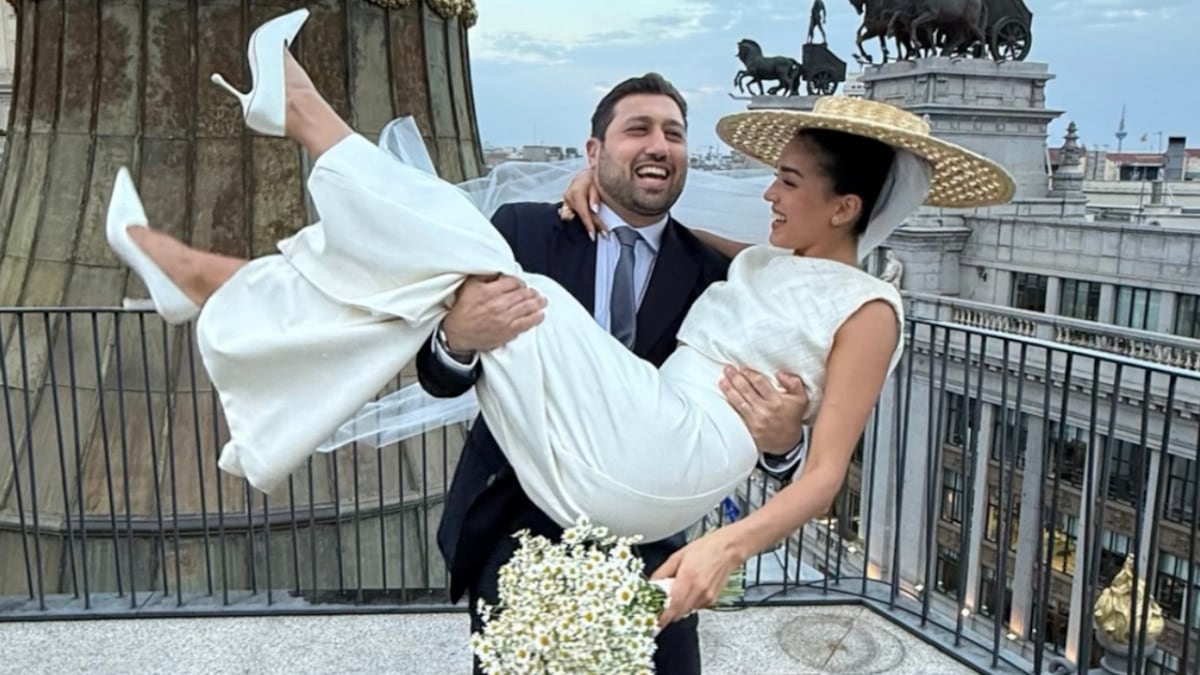 Ale Capetillo dio el primer adelanto de cómo lucirá su vestido de novia.