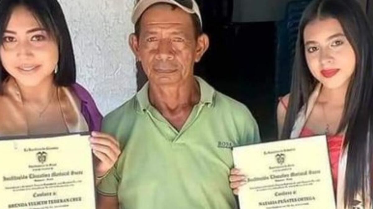 Las jóvenes se graduaron y agradecieron al vendedor de comida