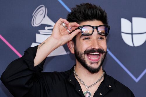 “Qué bien come Evaluna”: Camilo casi mostró todo mientras se cambiaba de ropa