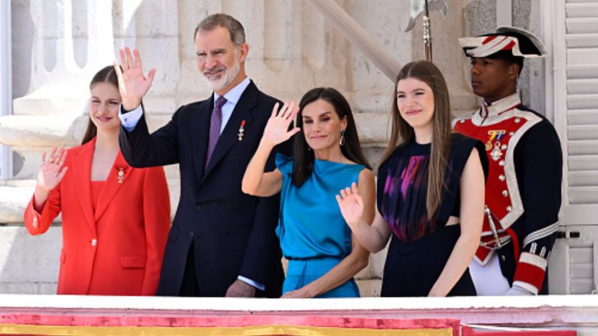"Una falta de educación y respeto": experta en protocolo reprueba a Letizia por su último gesto