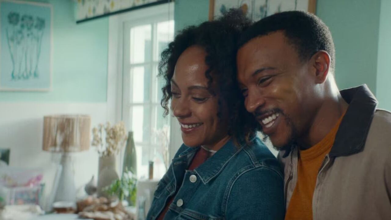 Es una miniserie basada novela del reconocido autor Harlan Coben