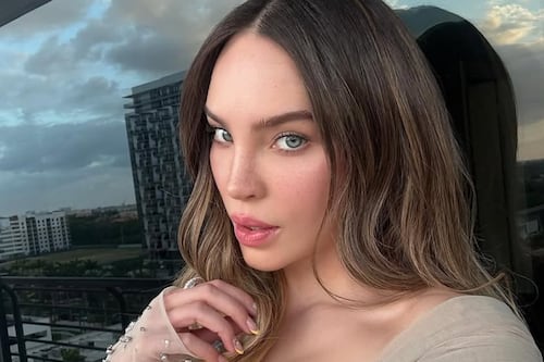 Viralizan a doctora por su gran parecido con Belinda y advierten “que no la vea Nodal”