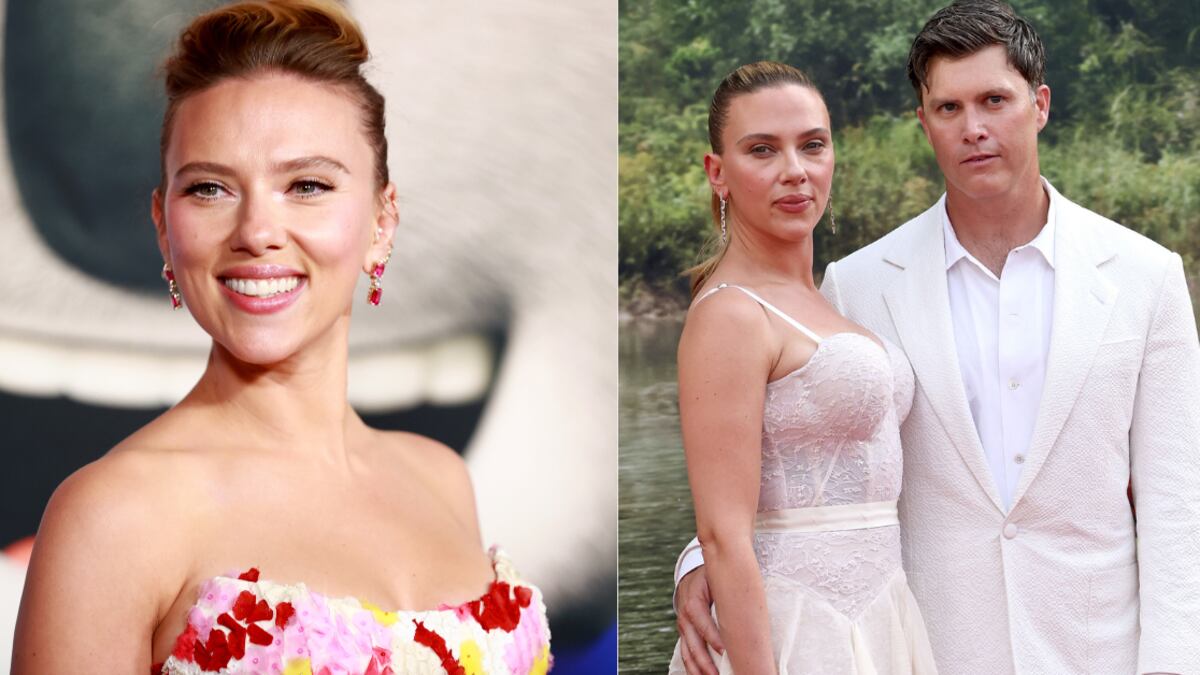 Scarlett Johansson sorprendió a su público con un apasionado beso con Jonathan Bailey.