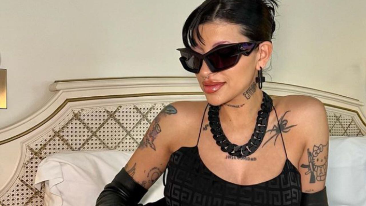 Cazzu responde a críticas por posar embarazada en Playboy