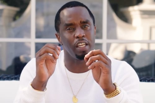 Una fotógrafa saca a la luz fotos inéditas de las salvajes fiestas de Diddy Combs