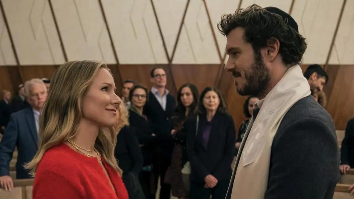 La adictiva serie romántica basada en hechos reales que destronó a "Monstruos" y es la más vista en Netflix