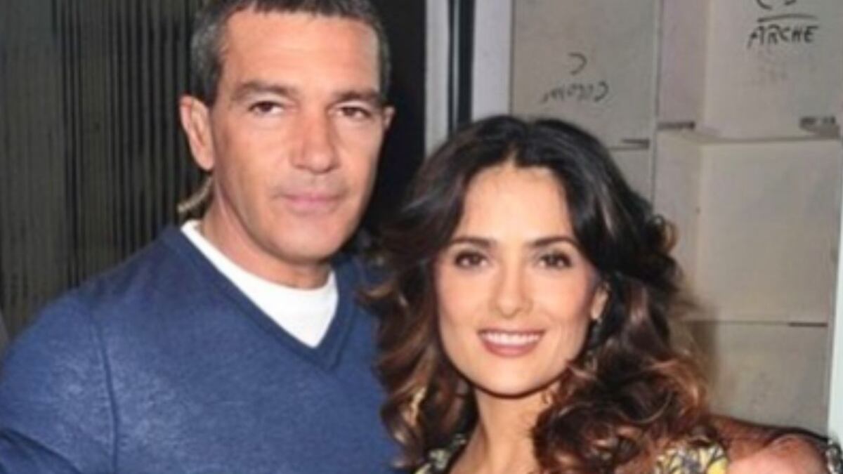 Antonio Banderas y Salma Hayek tienen casi tres décadas de amistad