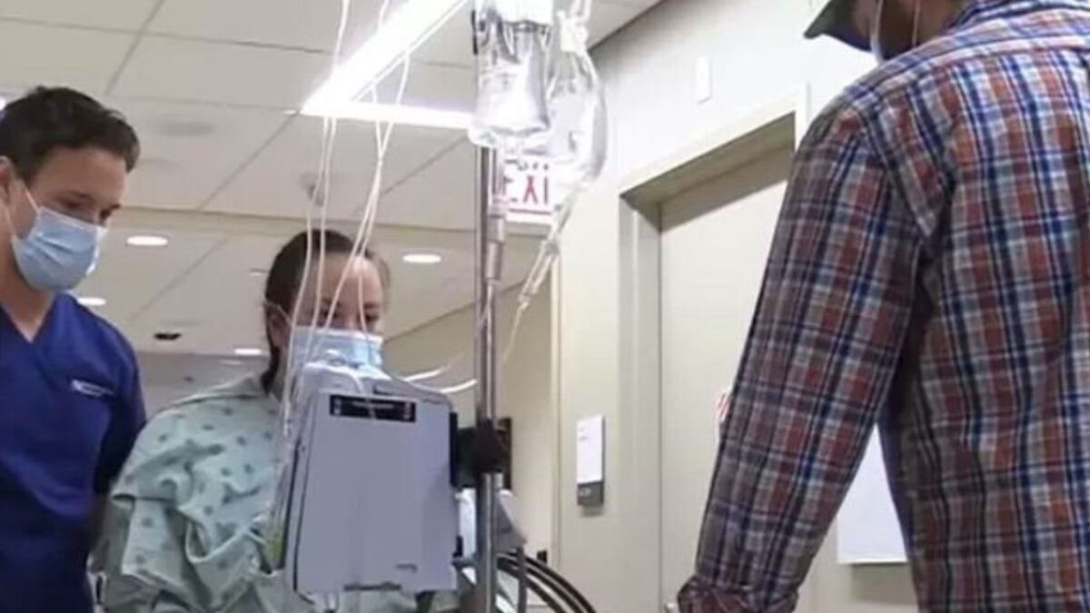 Se trata del caso de Autumn Carver, quien fue diagnosticada con COVID-19 cuando estaba a punto de dar a luz.