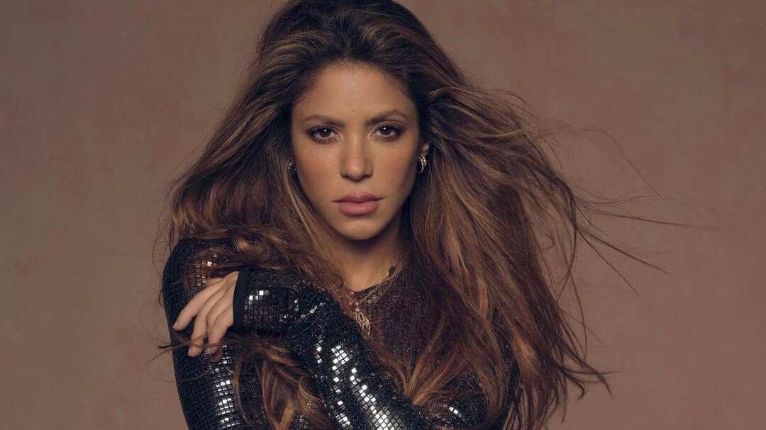 El más reciente post de Shakira en Instagram ha desatado la reacción de toda su fanaticada al saber que le hará arreglos a su nuevo disco.