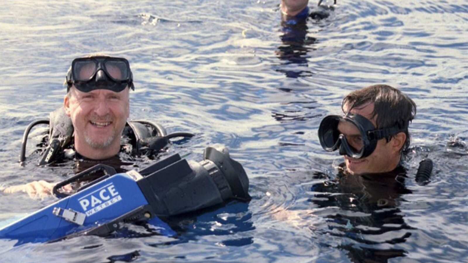 “A este cuento le falta una parte”: James Cameron dice que búsqueda del Titán “es una farsa”.